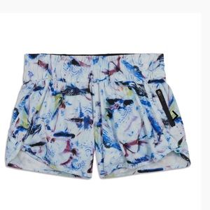 Lululemon tracker shorts